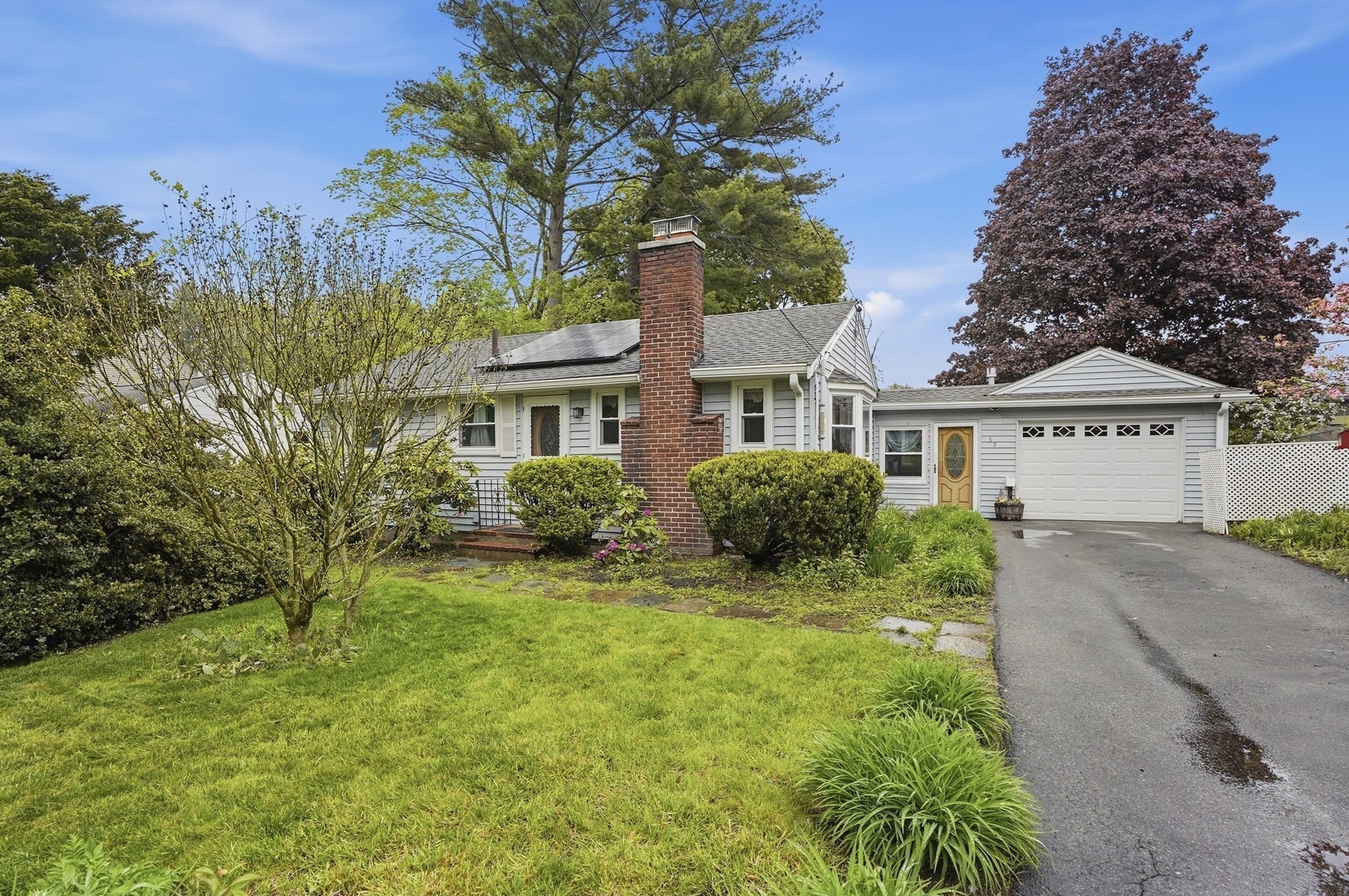 35 Burnham Road, Lowell, MA 01852