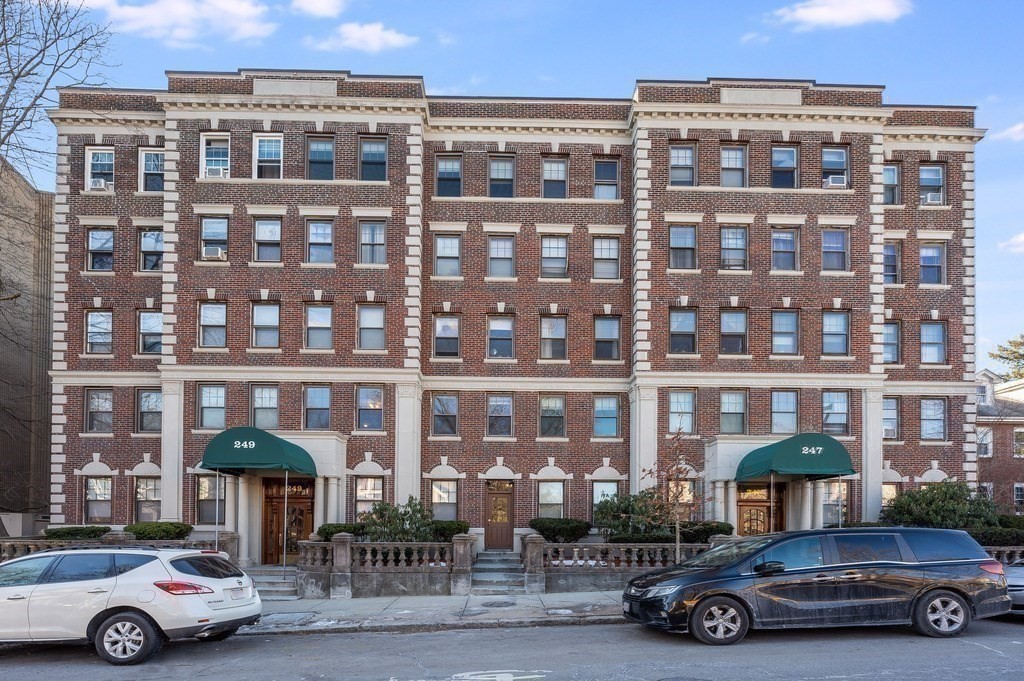 249 Chestnut Hill Avenue Unit 54, Boston College, Boston, MA 02135