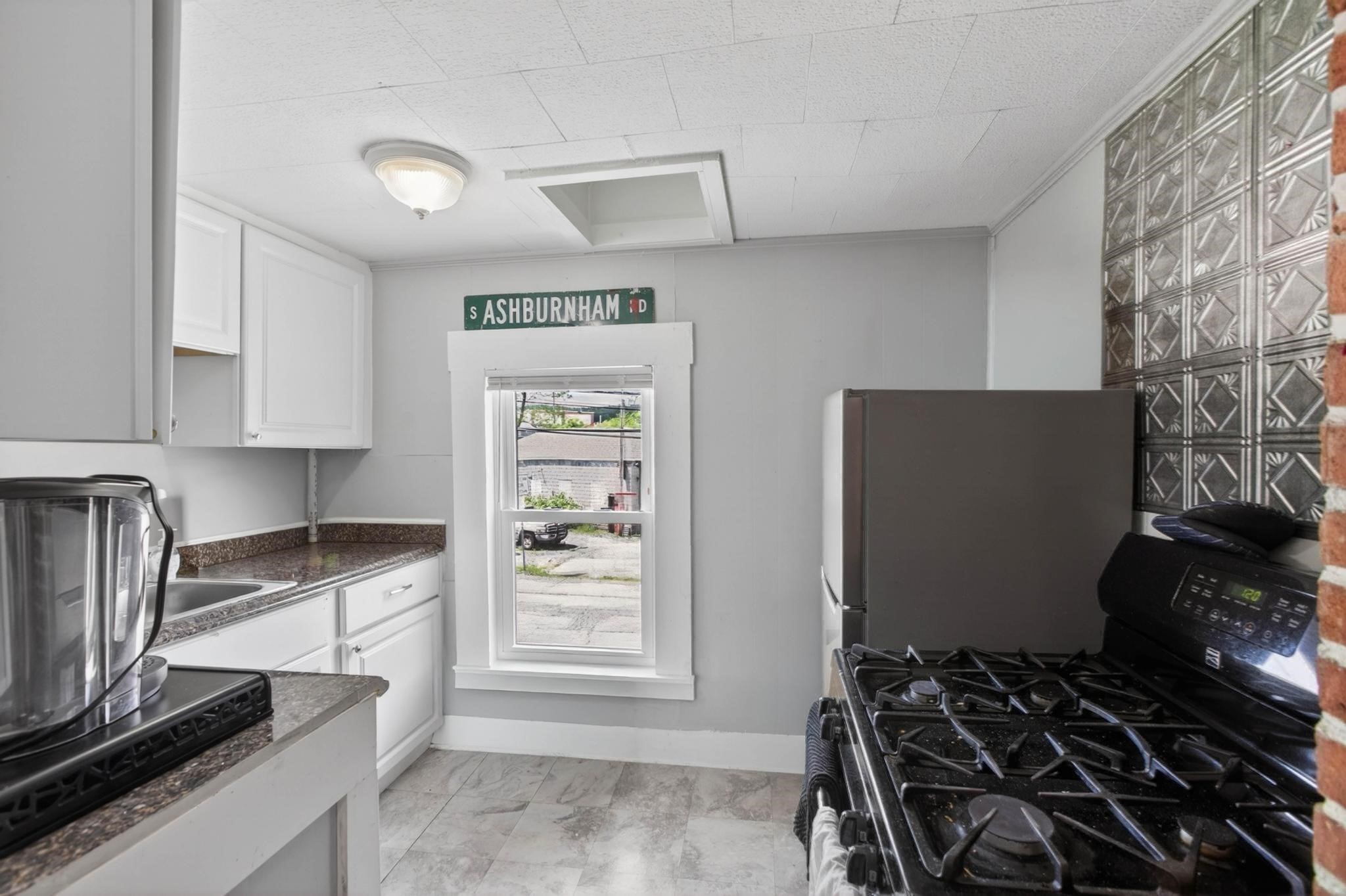80 Laurel St, Fitchburg, MA 01420 - Image 25