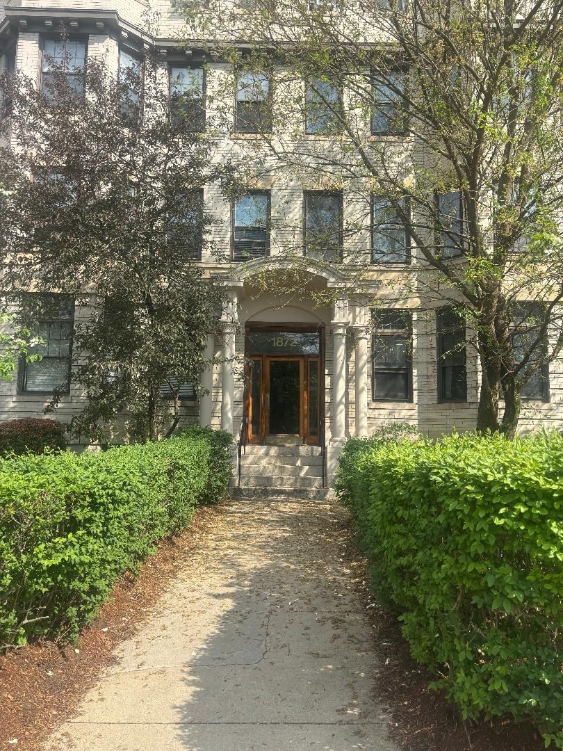 1872 Commonwealth Ave Unit 15, Boston College, Boston, MA 02135