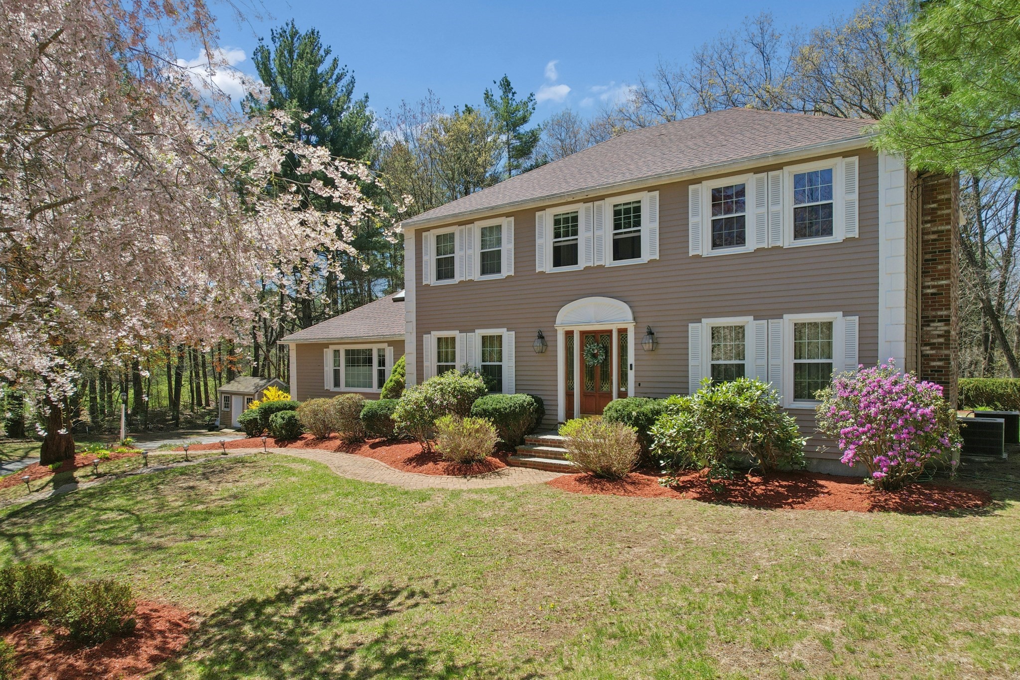 72 Oak Avenue, Northborough, MA 01532