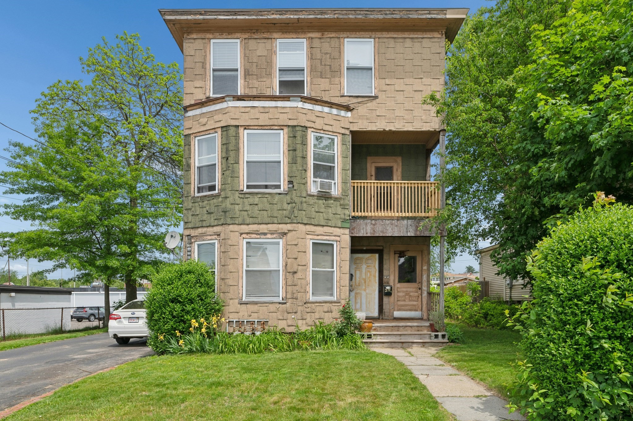 1 Summerhill Avenue, Worcester, MA 01606