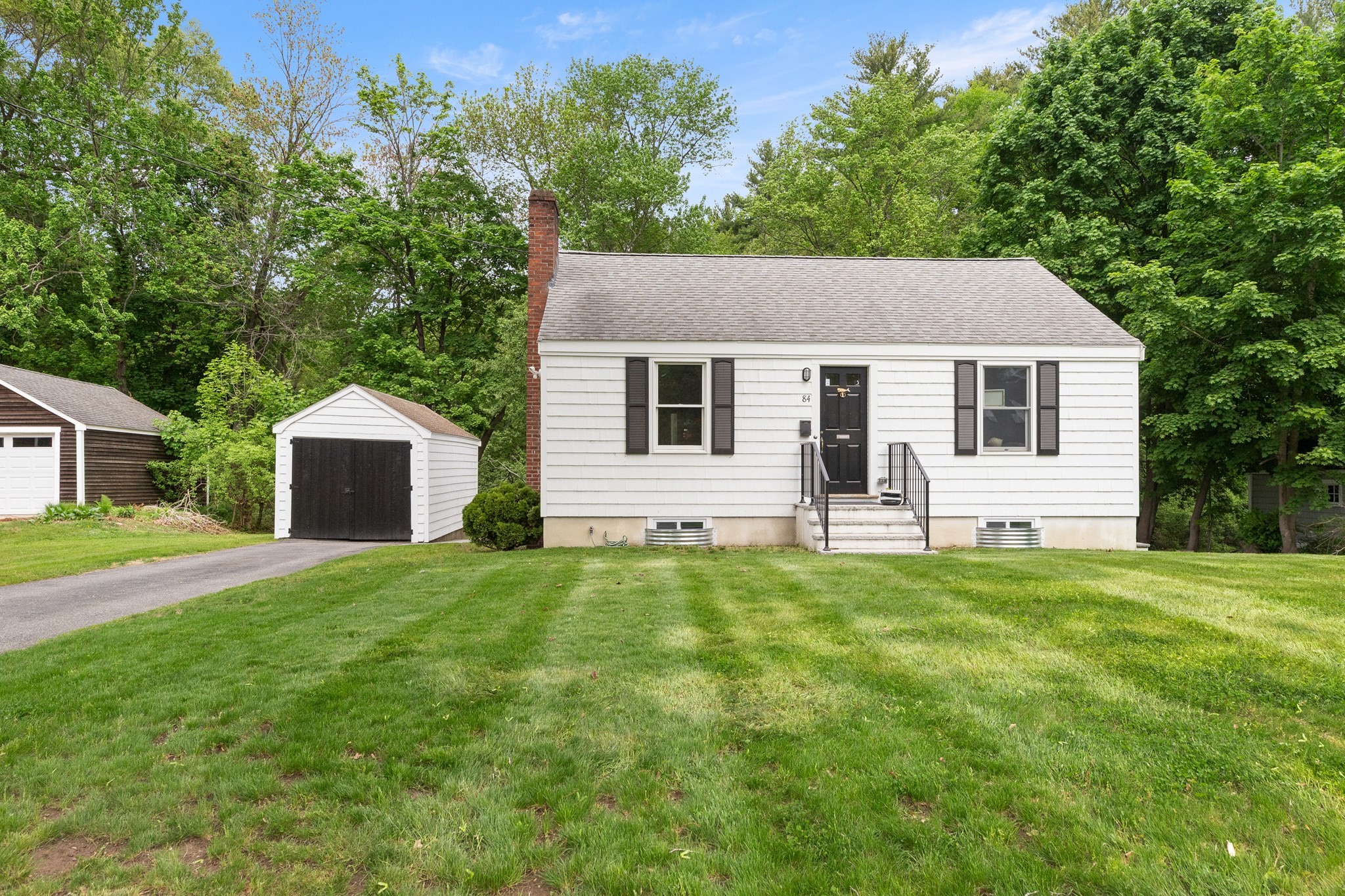 84 Crest Rd, Lynnfield, MA 01940 - Image 2