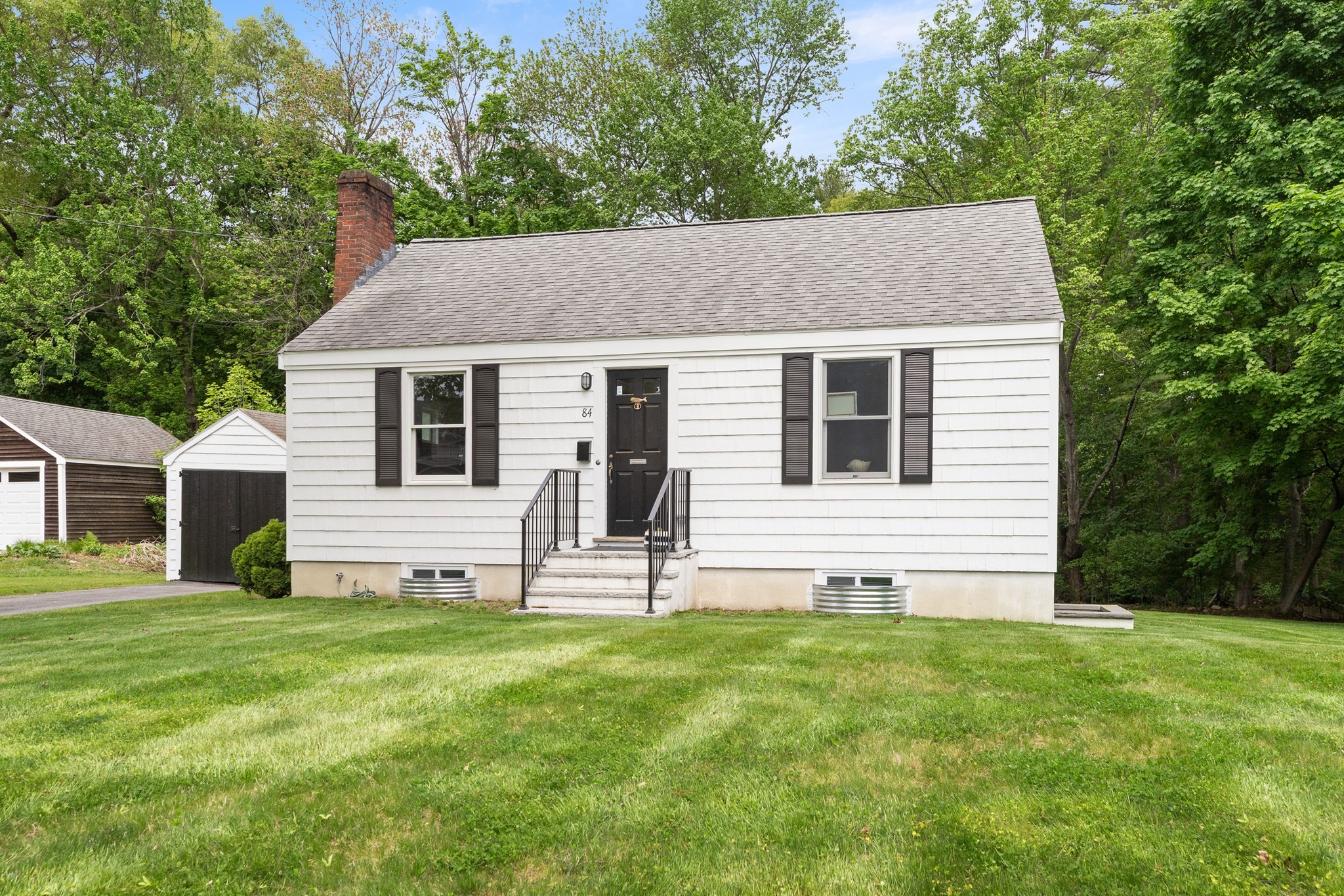 84 Crest Rd, Lynnfield, MA 01940 - Image 3