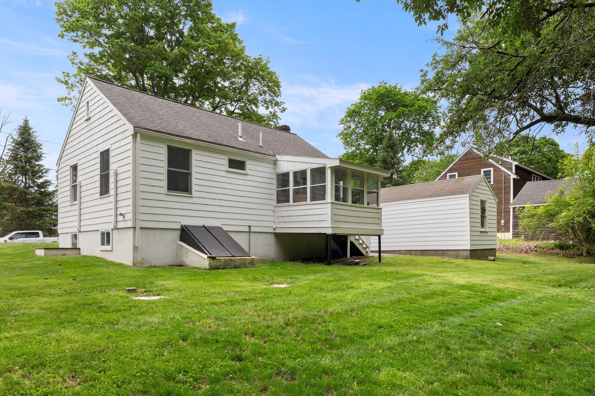 84 Crest Rd, Lynnfield, MA 01940 - Image 4