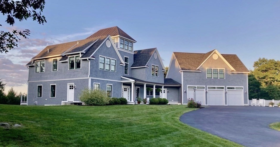 22 Crooked Lane, Manchester, MA 01944