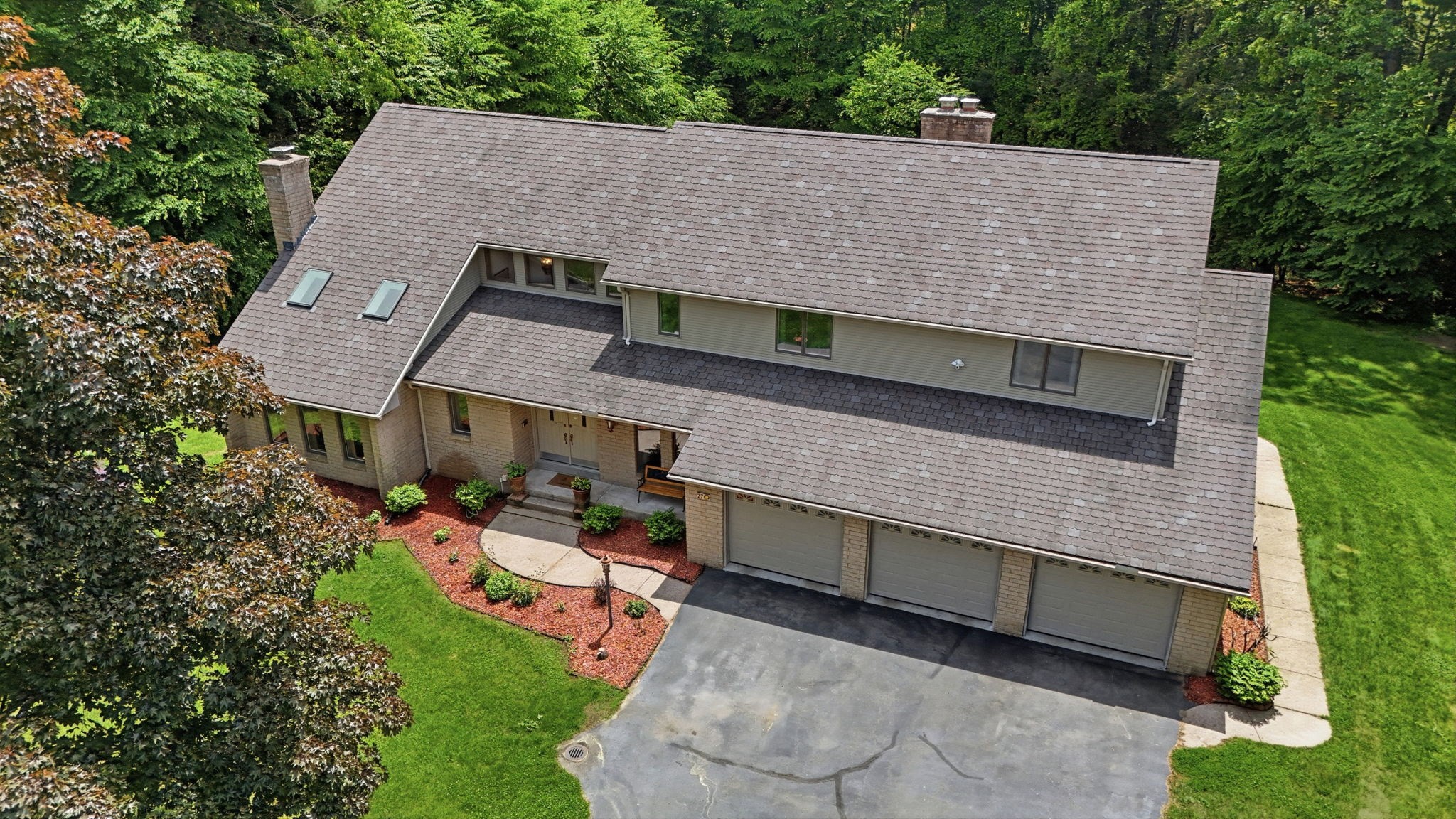 27 Lady Slipper Cir, Westfield, MA 01085