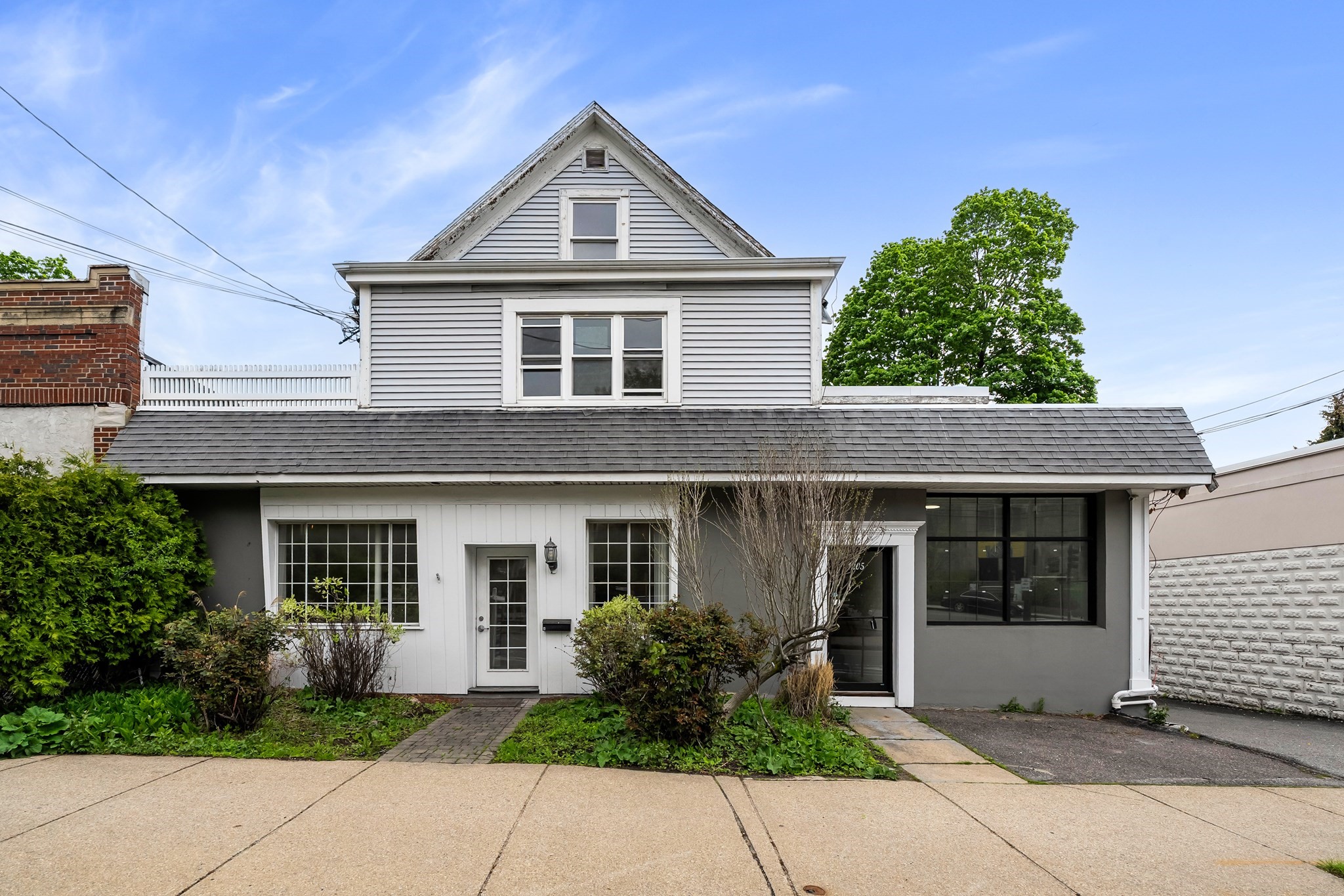1205 Massachusetts Ave, Arlington, MA 02476