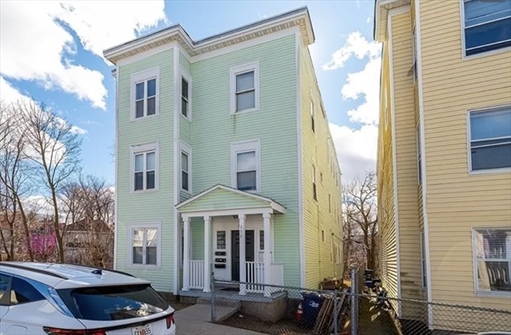 352 Norfolk St, Apt 1