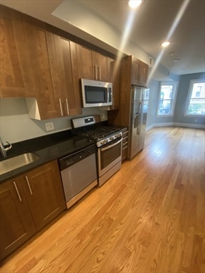 186 Kelton St, Apt 2A