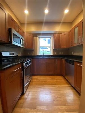 1592 Beacon St, Apt 2A