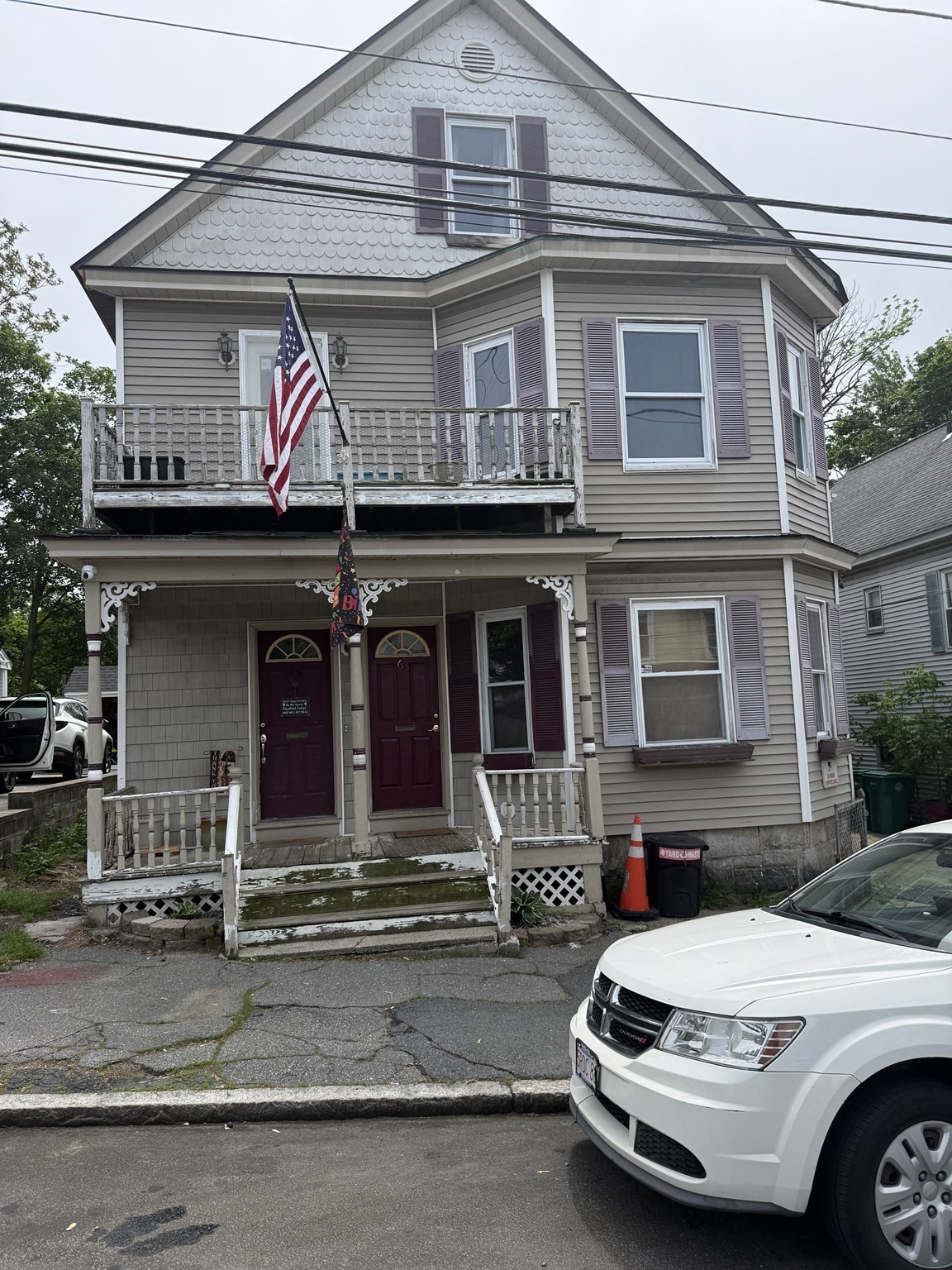 63 Sixth St, Lowell, MA 01850