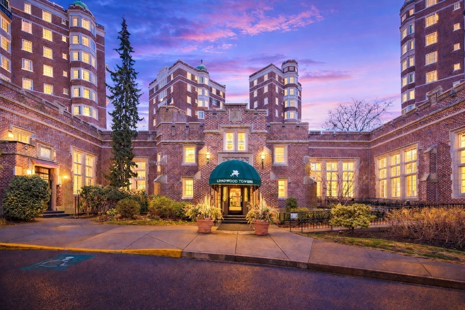 20 Chapel St Unit B406, Brookline, MA 02446