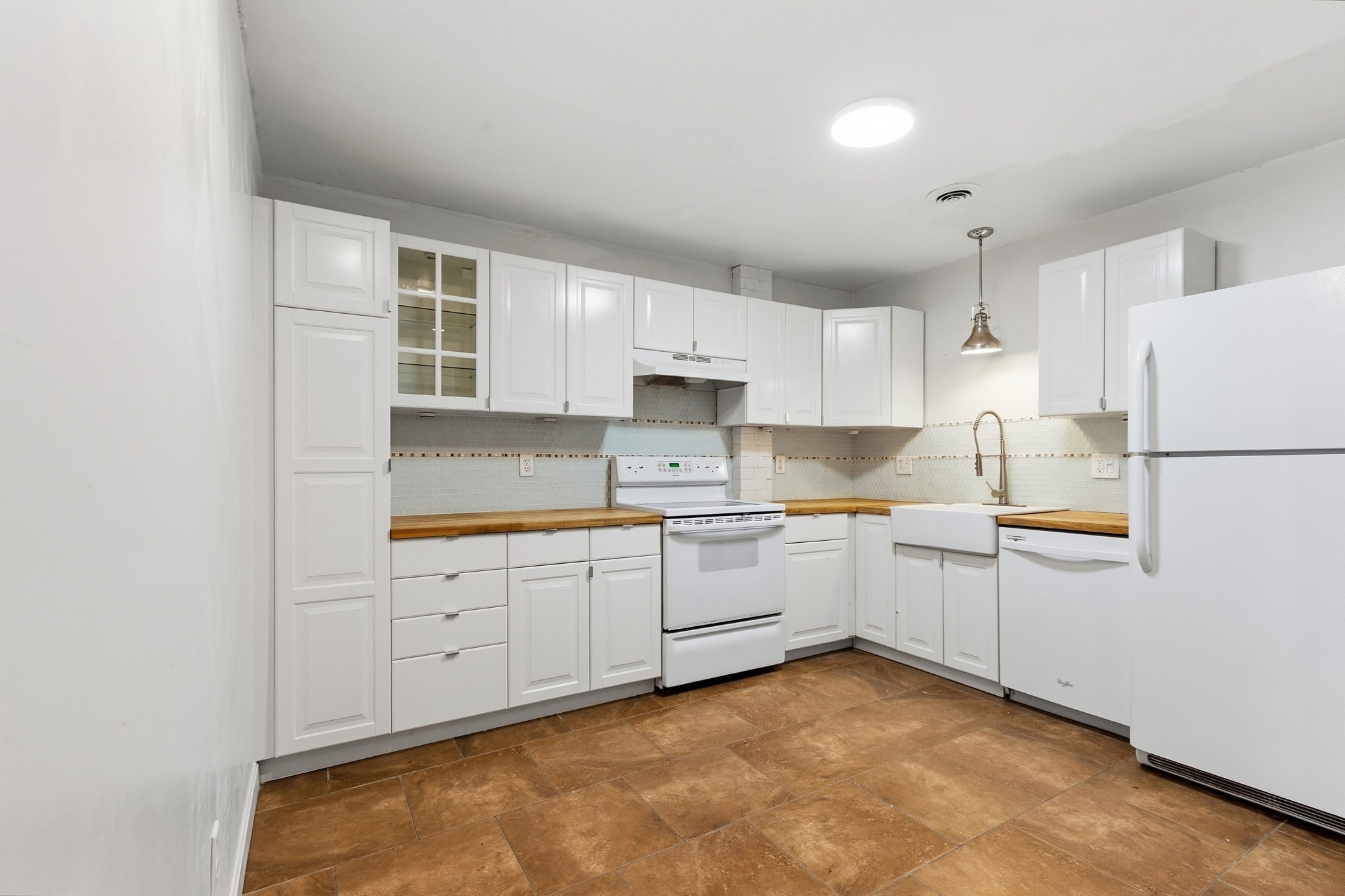 96 Old Colony Ave Unit 234, Taunton, MA 02718