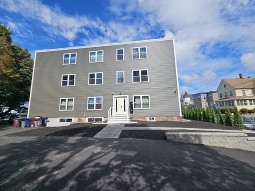 32 Irving St, Apt 1