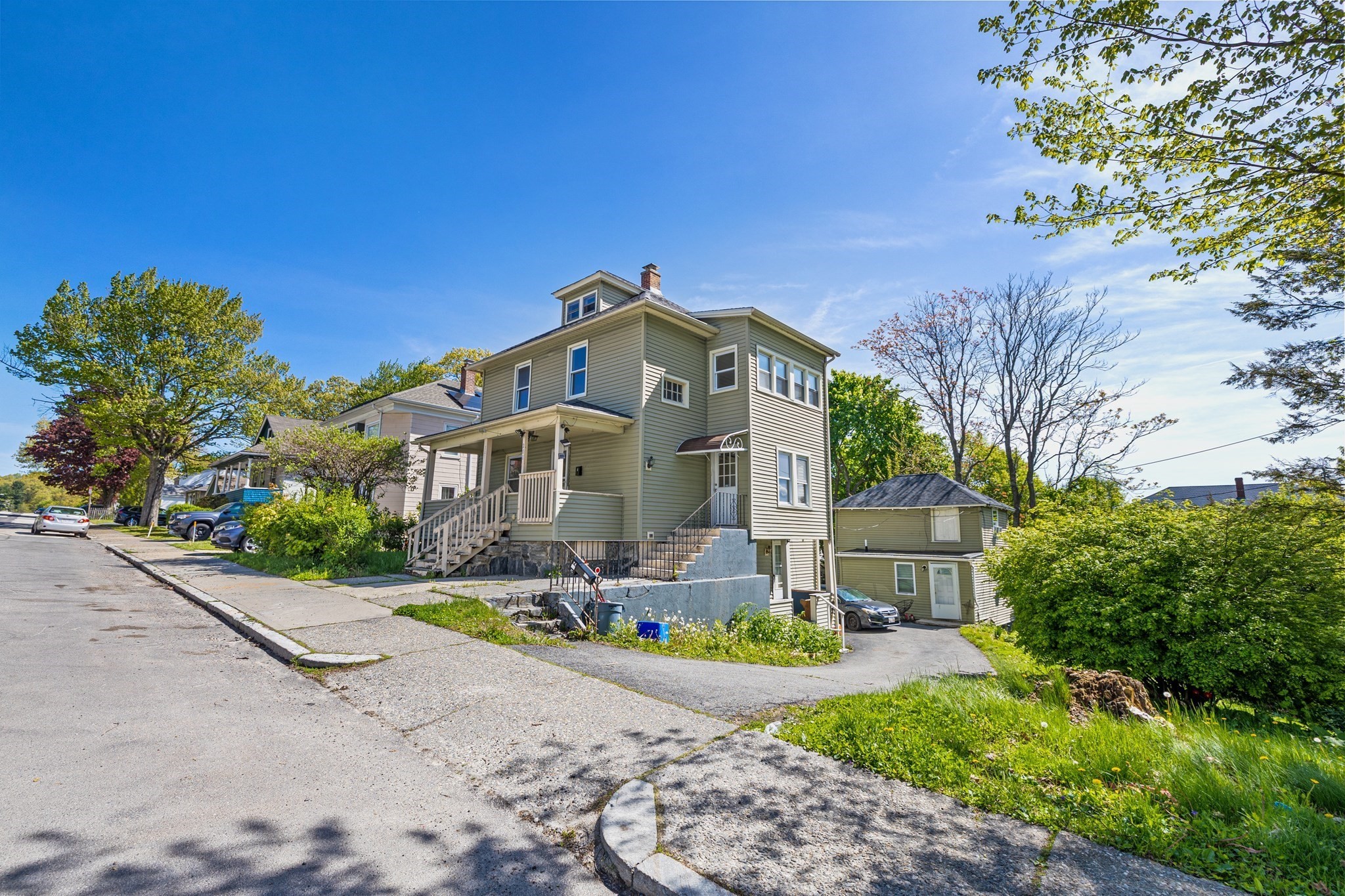 201 Dana Ave, Worcester, MA 01604