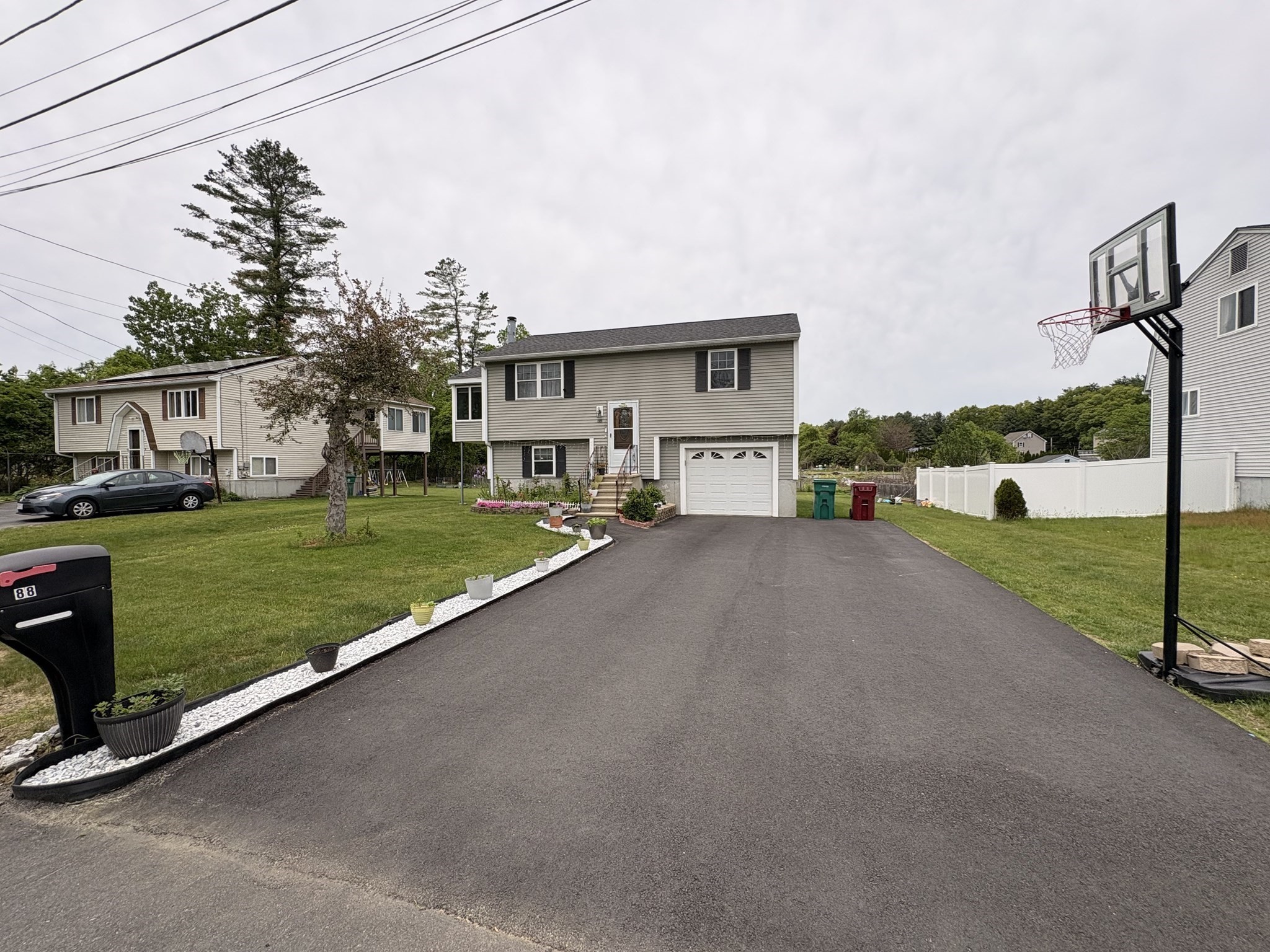 88 Boulevard  Street, Lowell, MA 01854