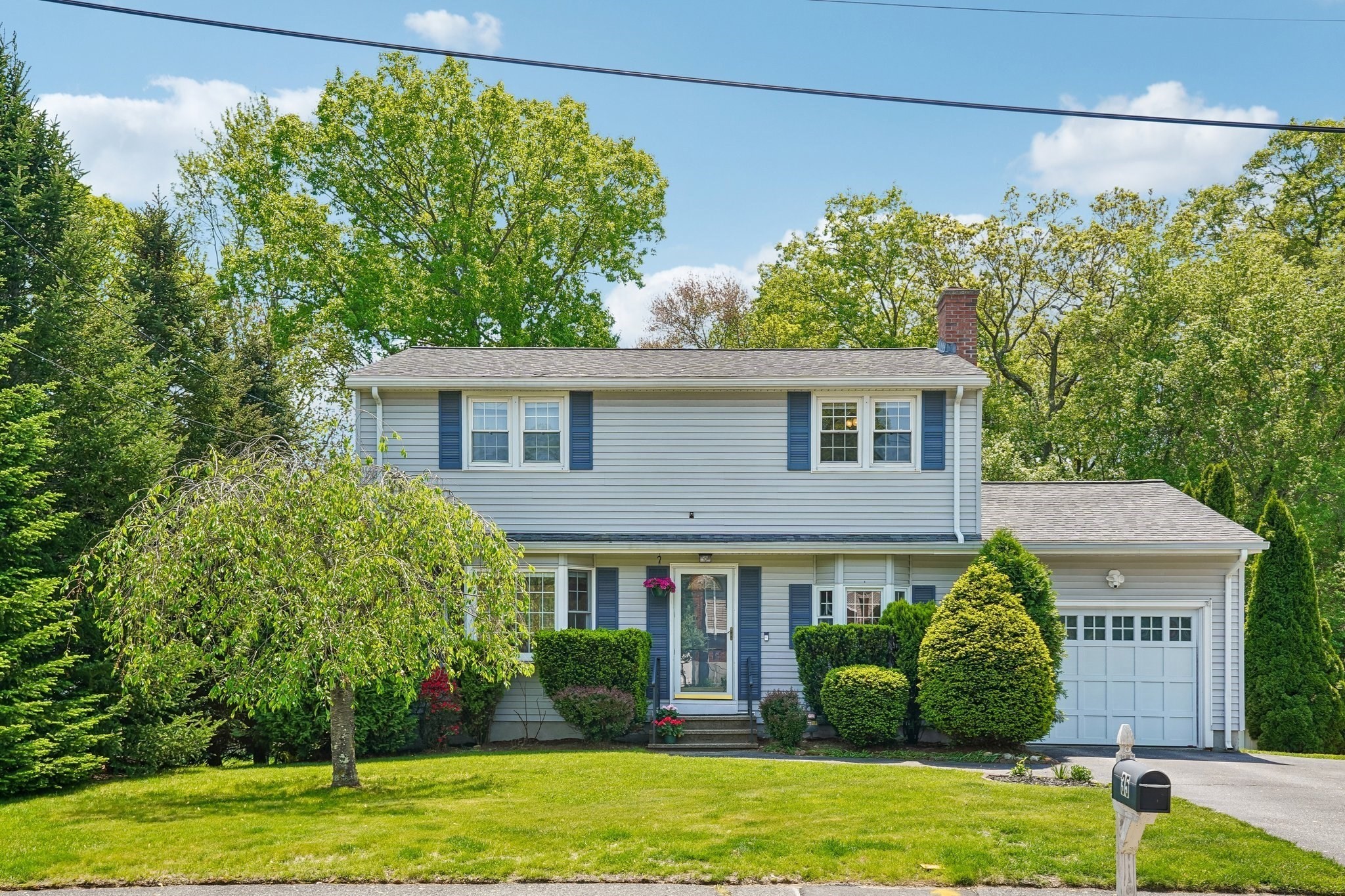 35 Westgate Rd, Framingham, MA 01701