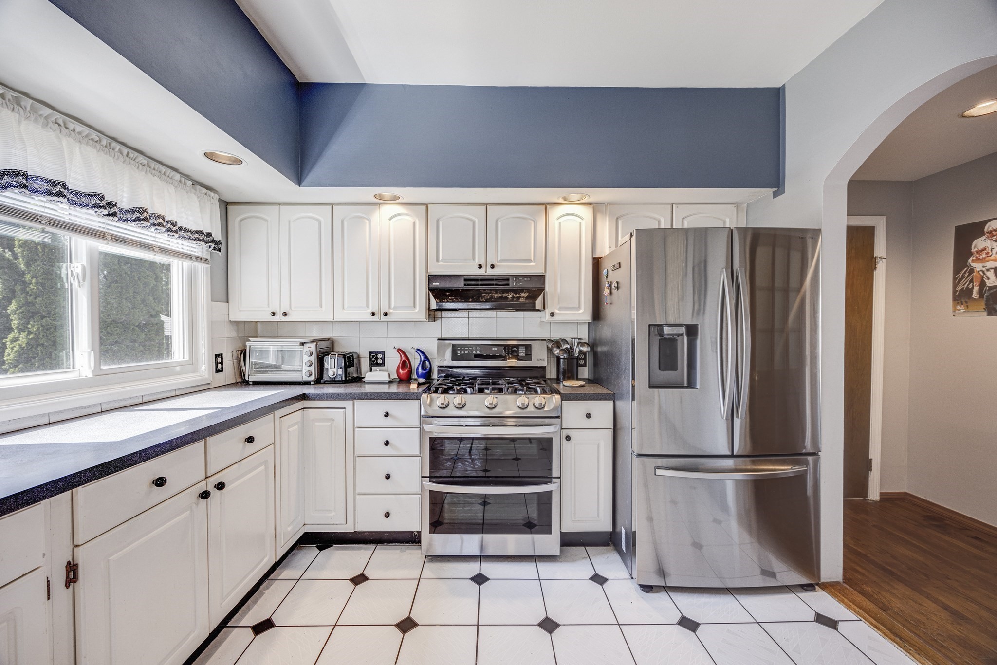 188 Washington St, New Bedford, MA 02740