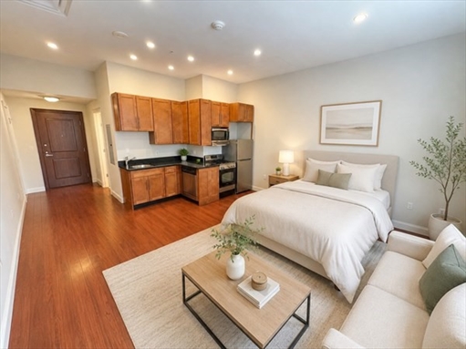 1 Charles St. South, Apt 212