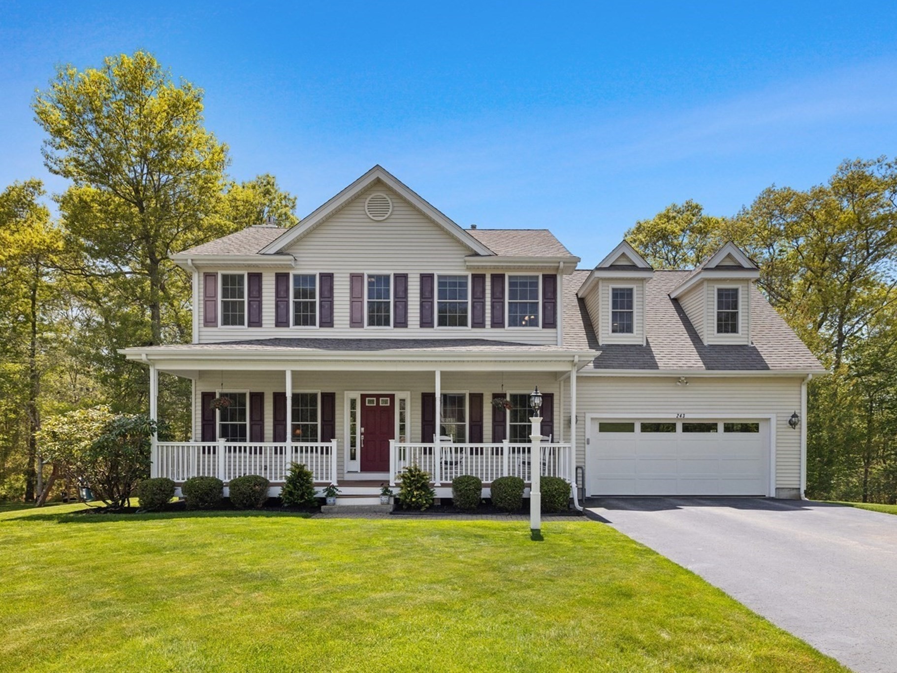 243 Cottrell Rd, Tiverton, RI 02878