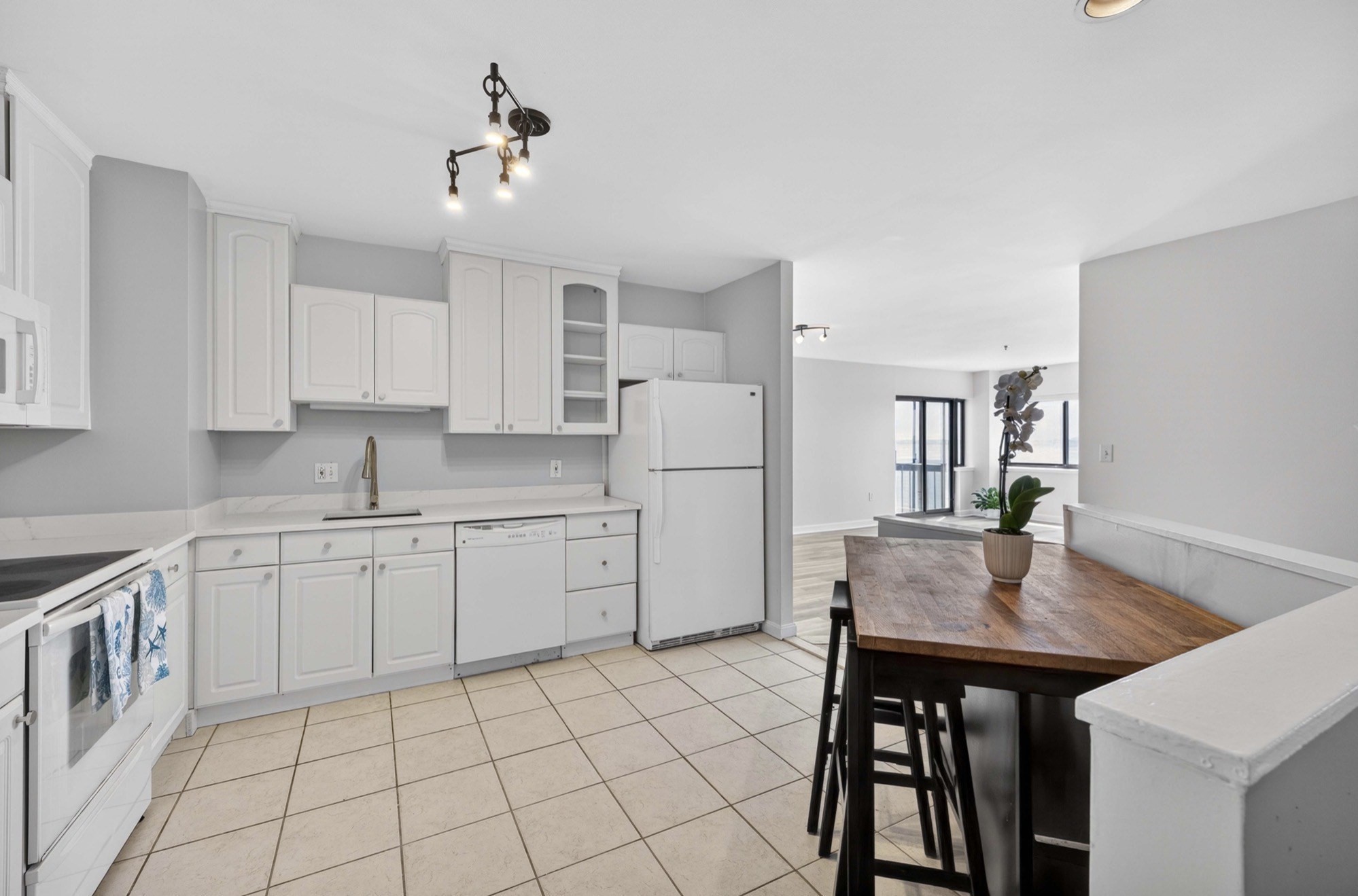 474 Revere Beach Boulevard Unit 804, Revere, MA 02151 - Image 6