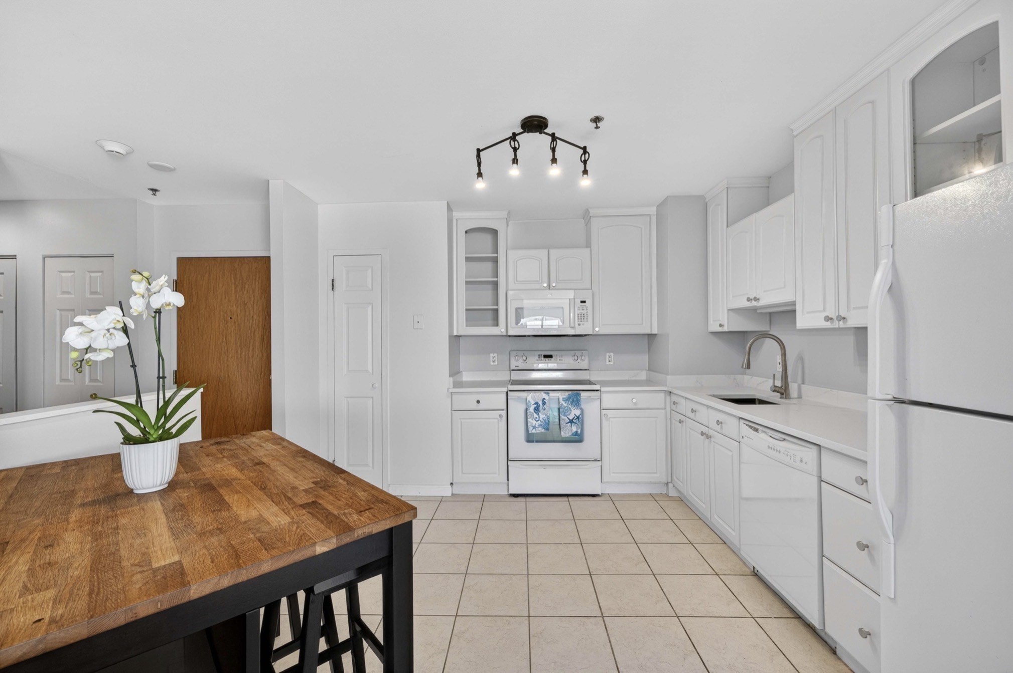 474 Revere Beach Boulevard Unit 804, Revere, MA 02151 - Image 7