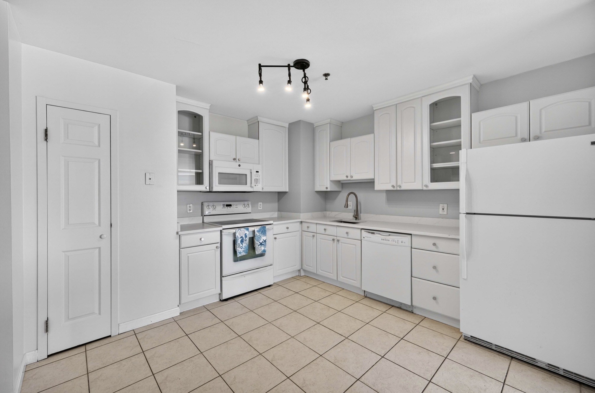 474 Revere Beach Boulevard Unit 804, Revere, MA 02151 - Image 8
