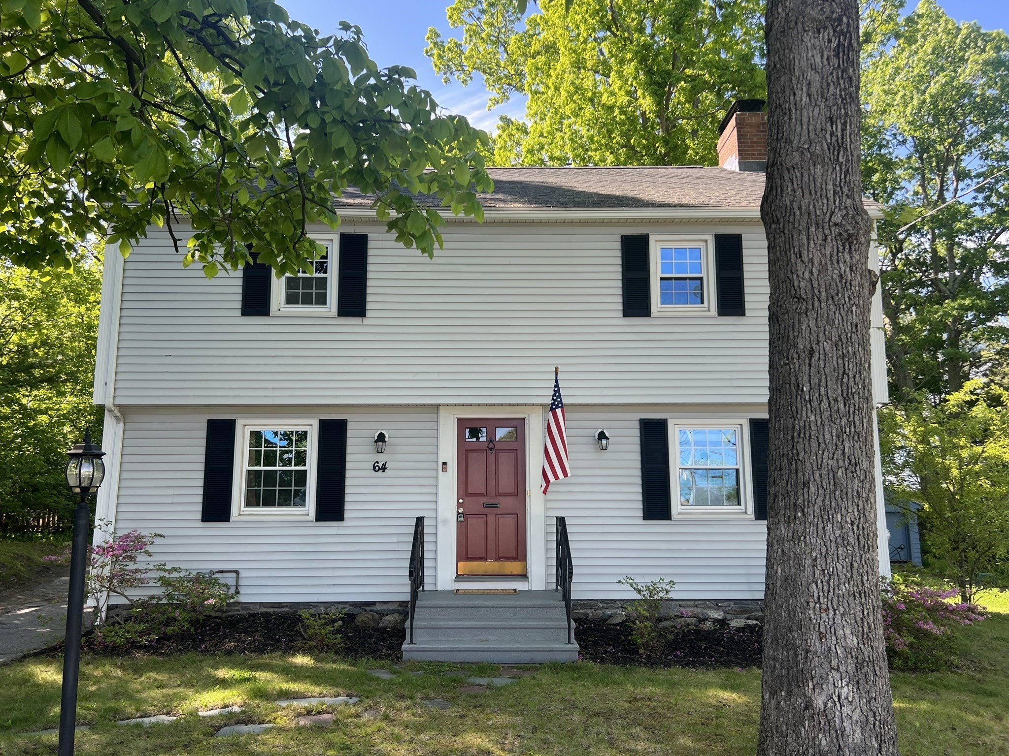 64 Fales St, Worcester, MA 01606