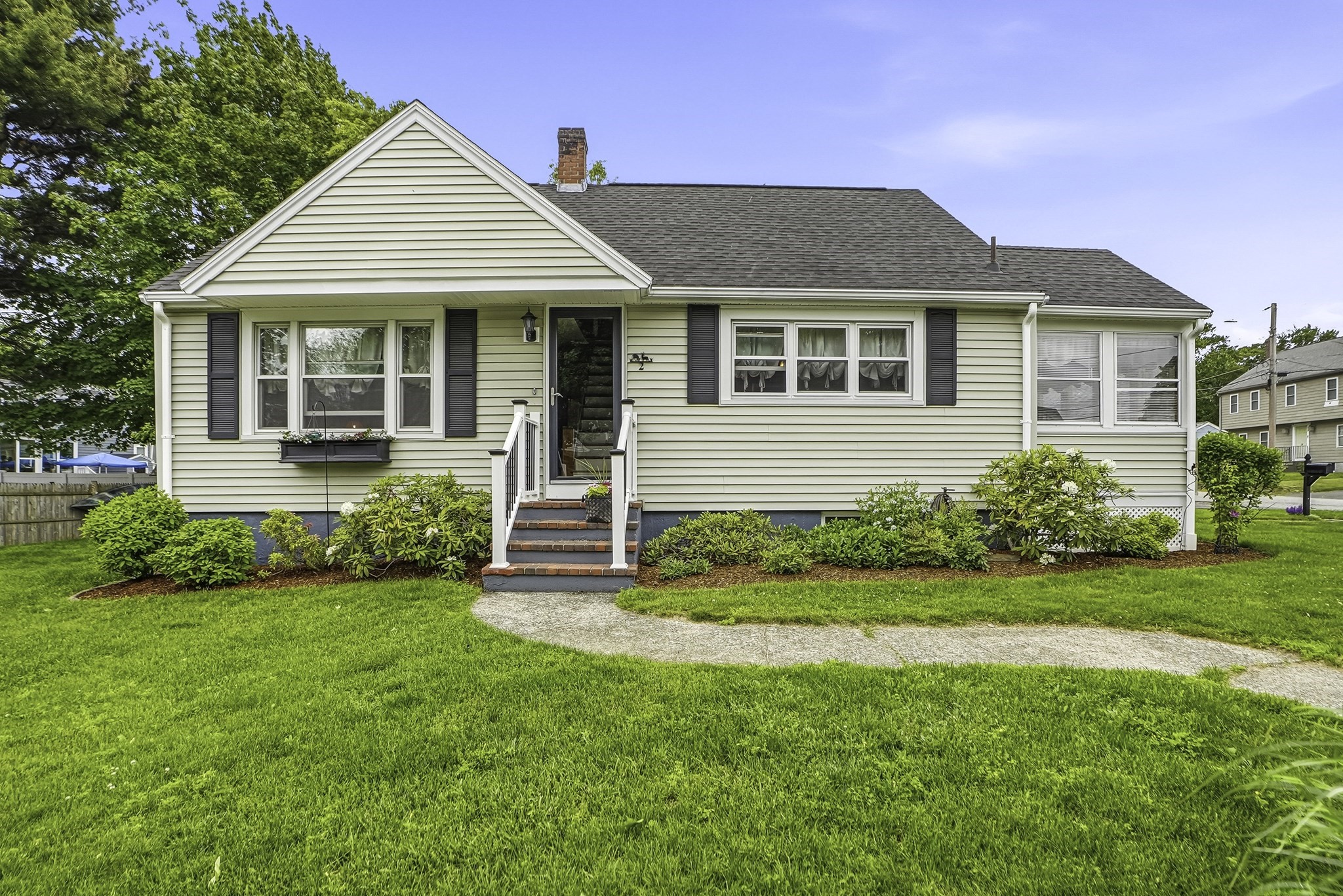2 Walker Ave, Milford, MA 01757