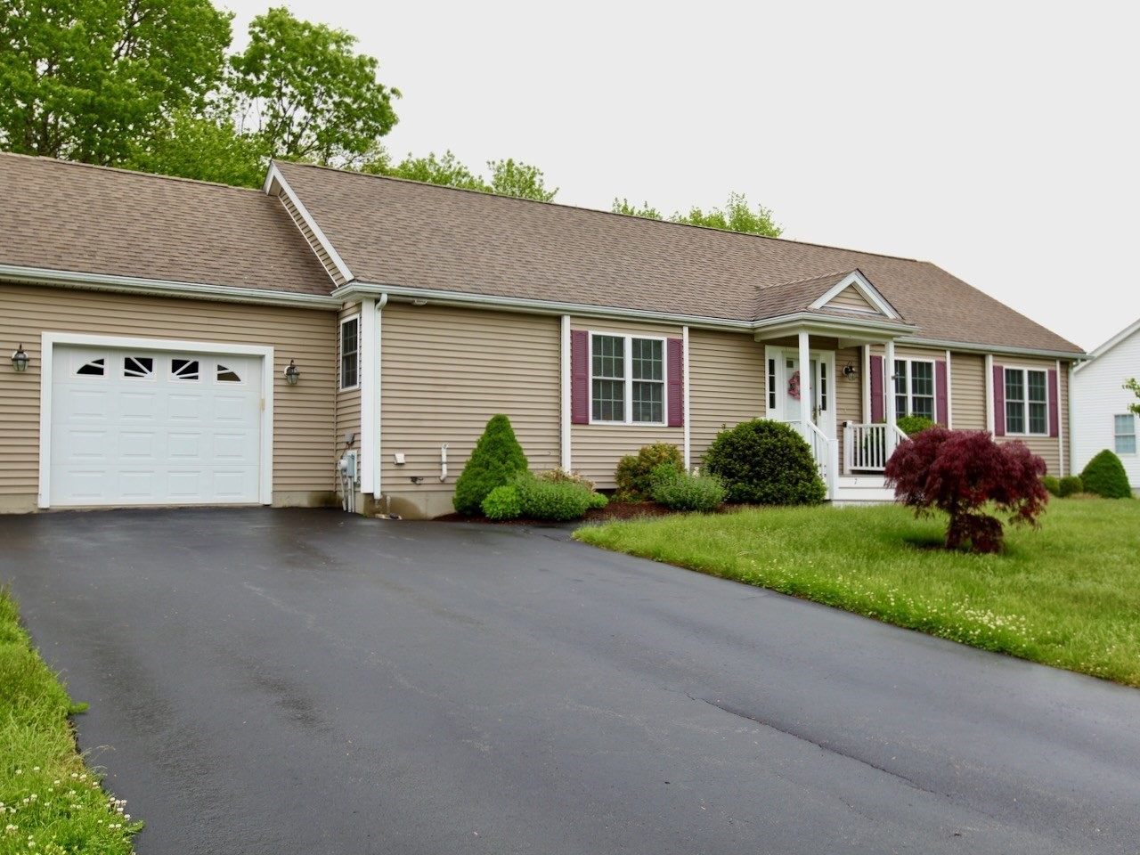 7 Rodeo Dr, East Bridgewater, MA 02333