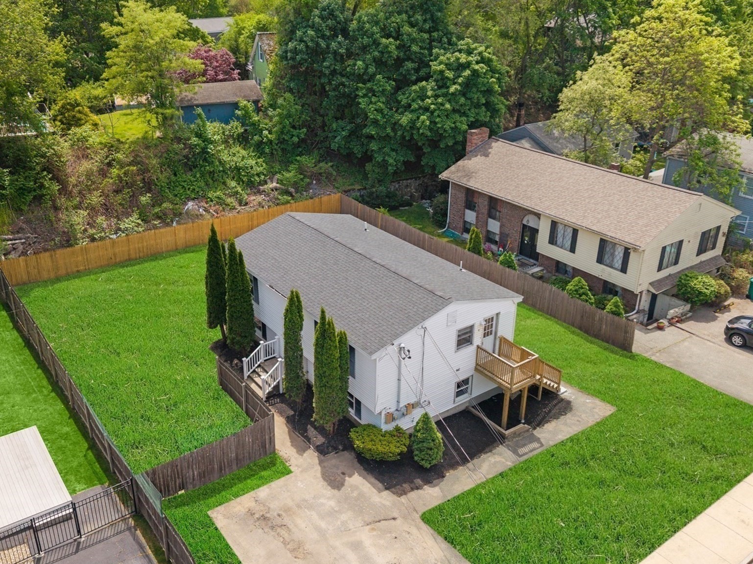 83 Merrimac St, Woburn, MA 01801