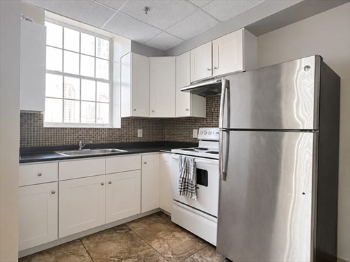 72 Kneeland, Apt 503