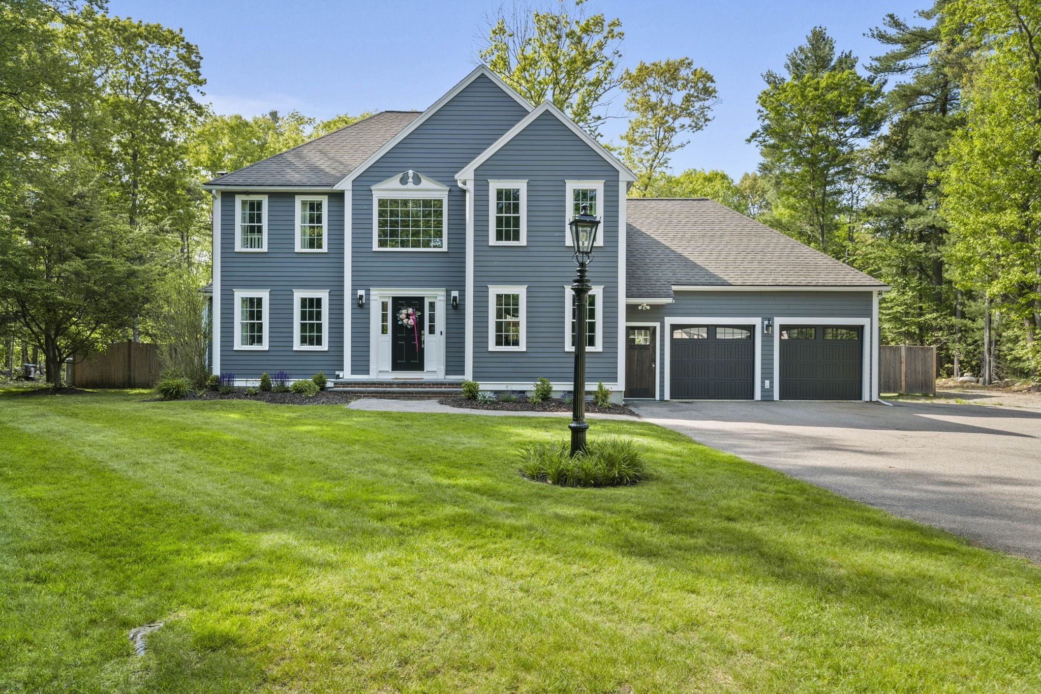 4 Bruce Rd, Holbrook, MA 02343