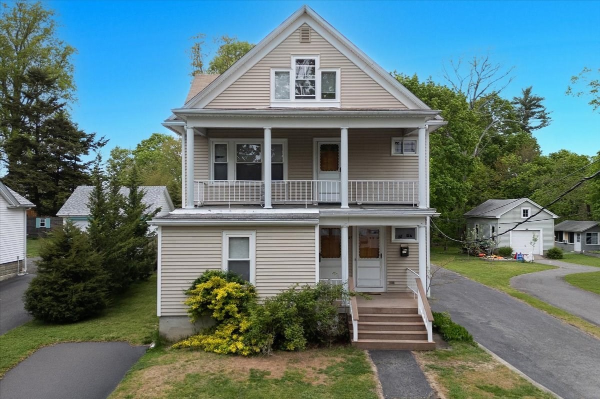 21 Whitehill St, Taunton, MA 02780