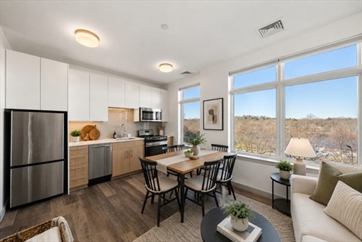180 Telford st, Apt 613