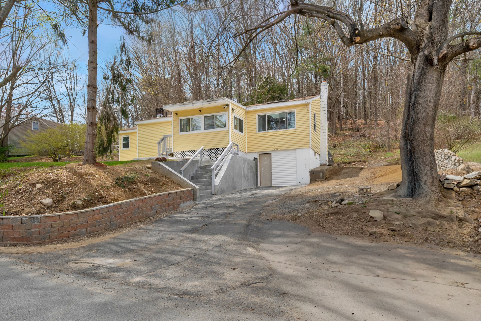 36 Whittier Rd, Haverhill, MA 01830