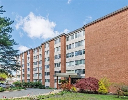 22 Chestnut Pl, Apt 306