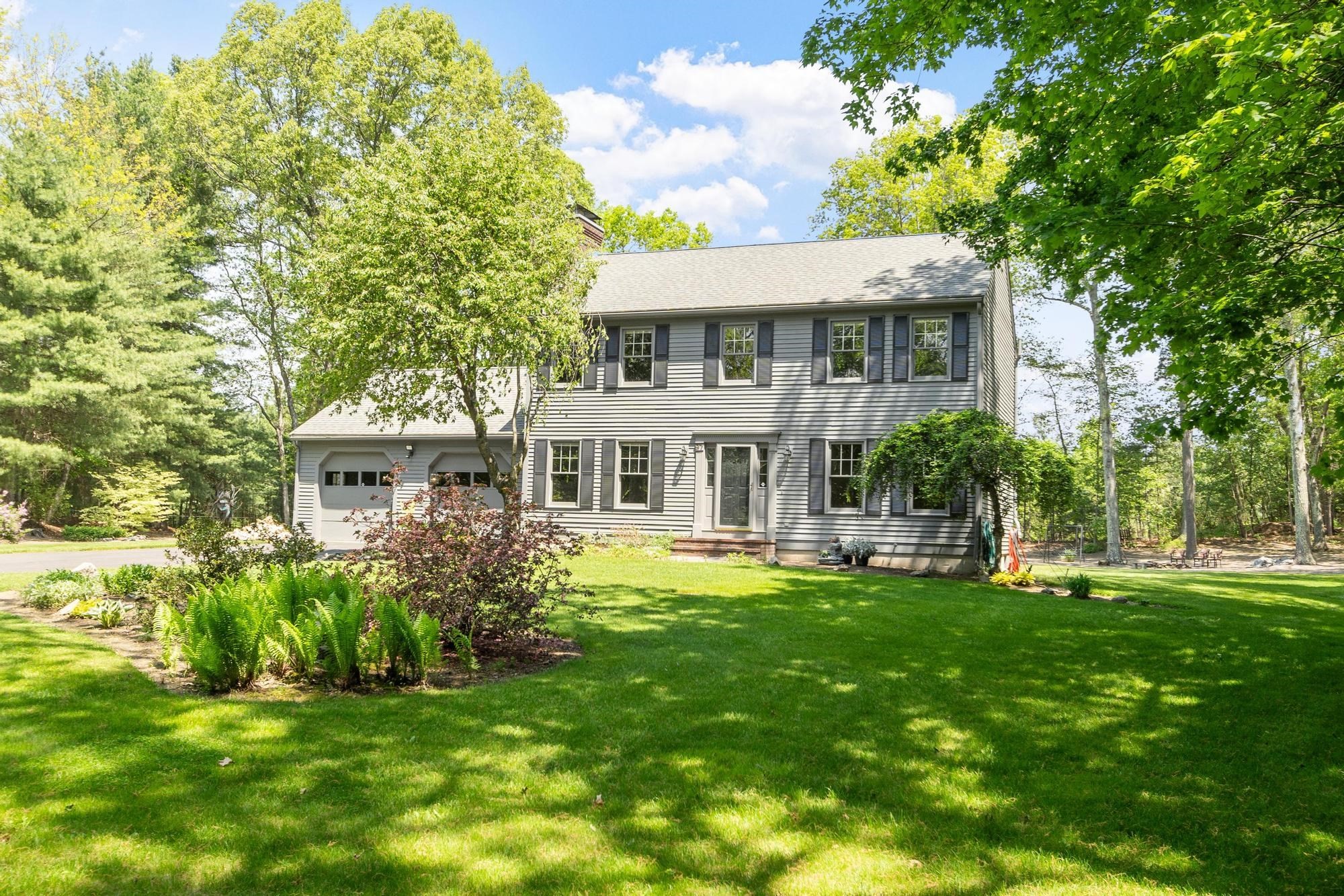 97 Sterling Street, Lancaster, MA 01523