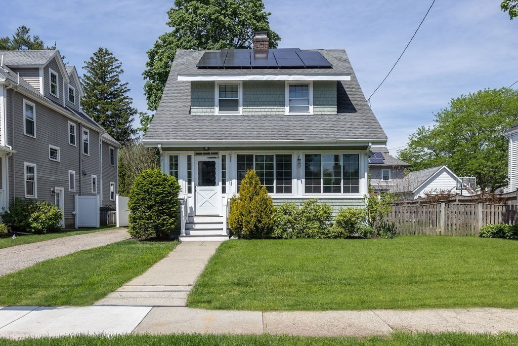 11 Mayo Ave, Needham, MA 02492