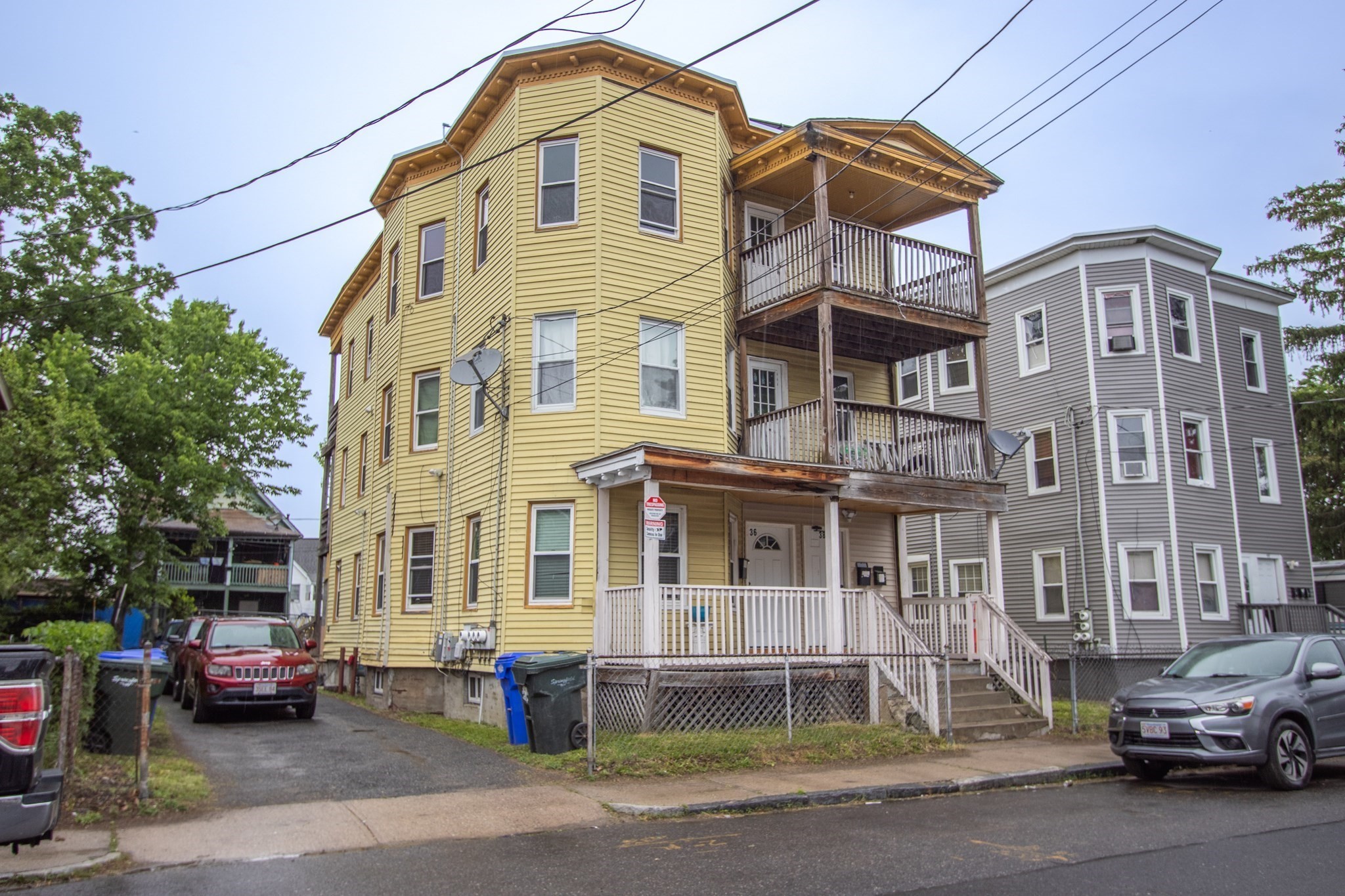 36 Chapel St, Springfield, MA 01109