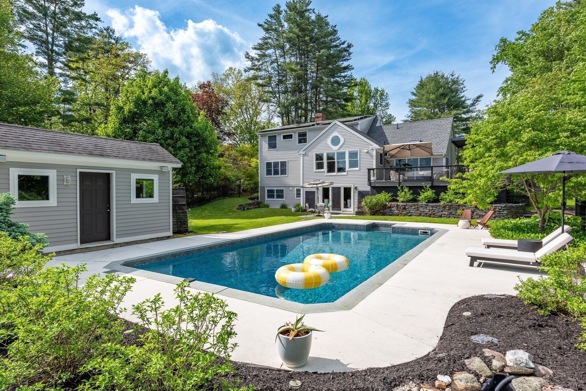 585 Station Rd, Amherst, MA 01002