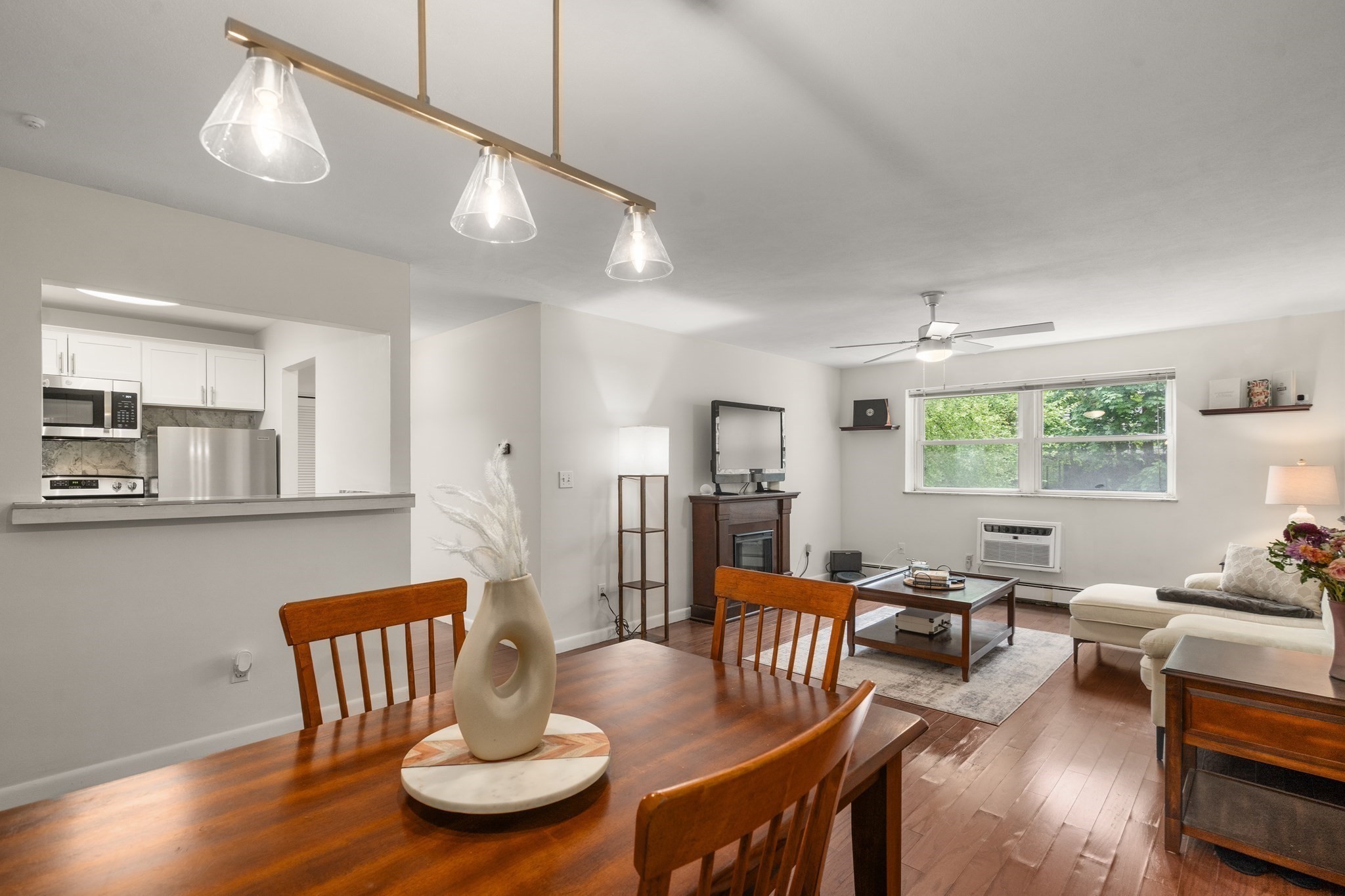 5050 Washington St Unit 216, West Roxbury, Boston, MA 02132