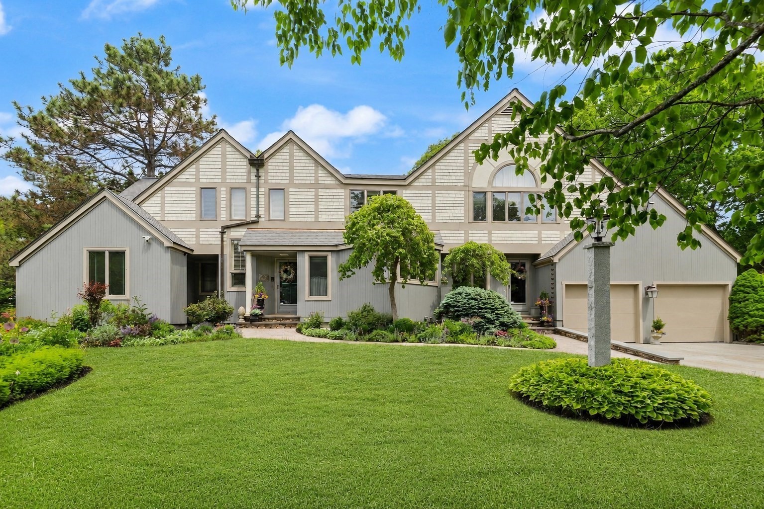 9 Perkins Lane, Lynnfield, MA 01940
