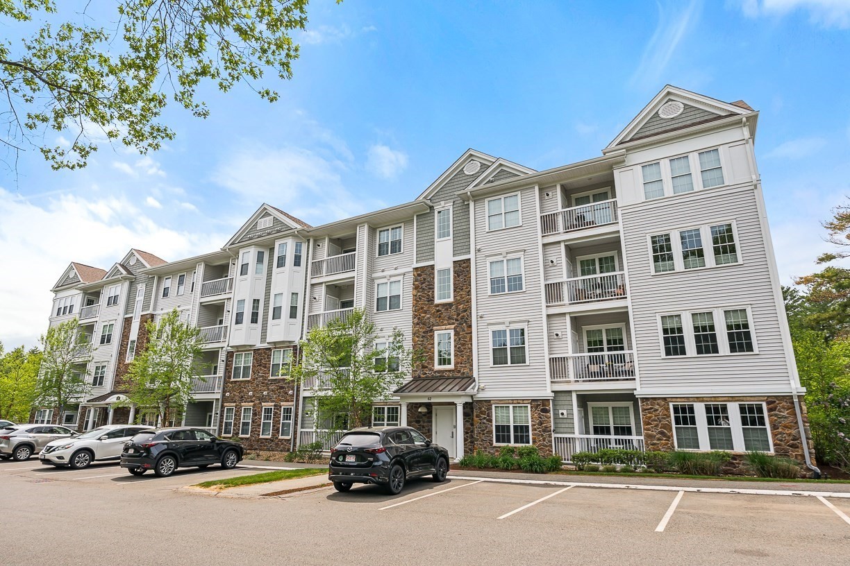 62 Abigail Way Unit 1006, Reading, MA 01867