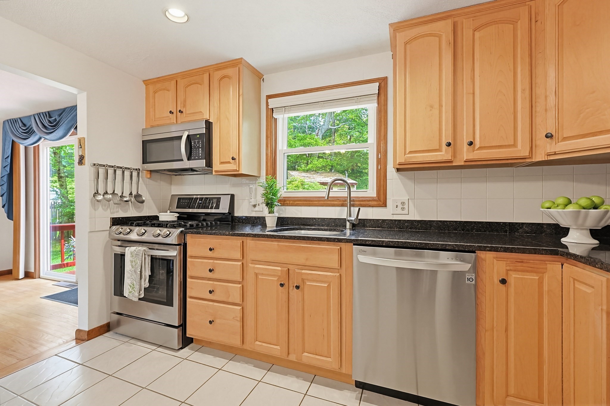 218 Hampton Rd, Sharon, MA 02067 - Image 13