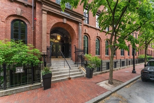 21 Father Francis Gilday St, Apt 314