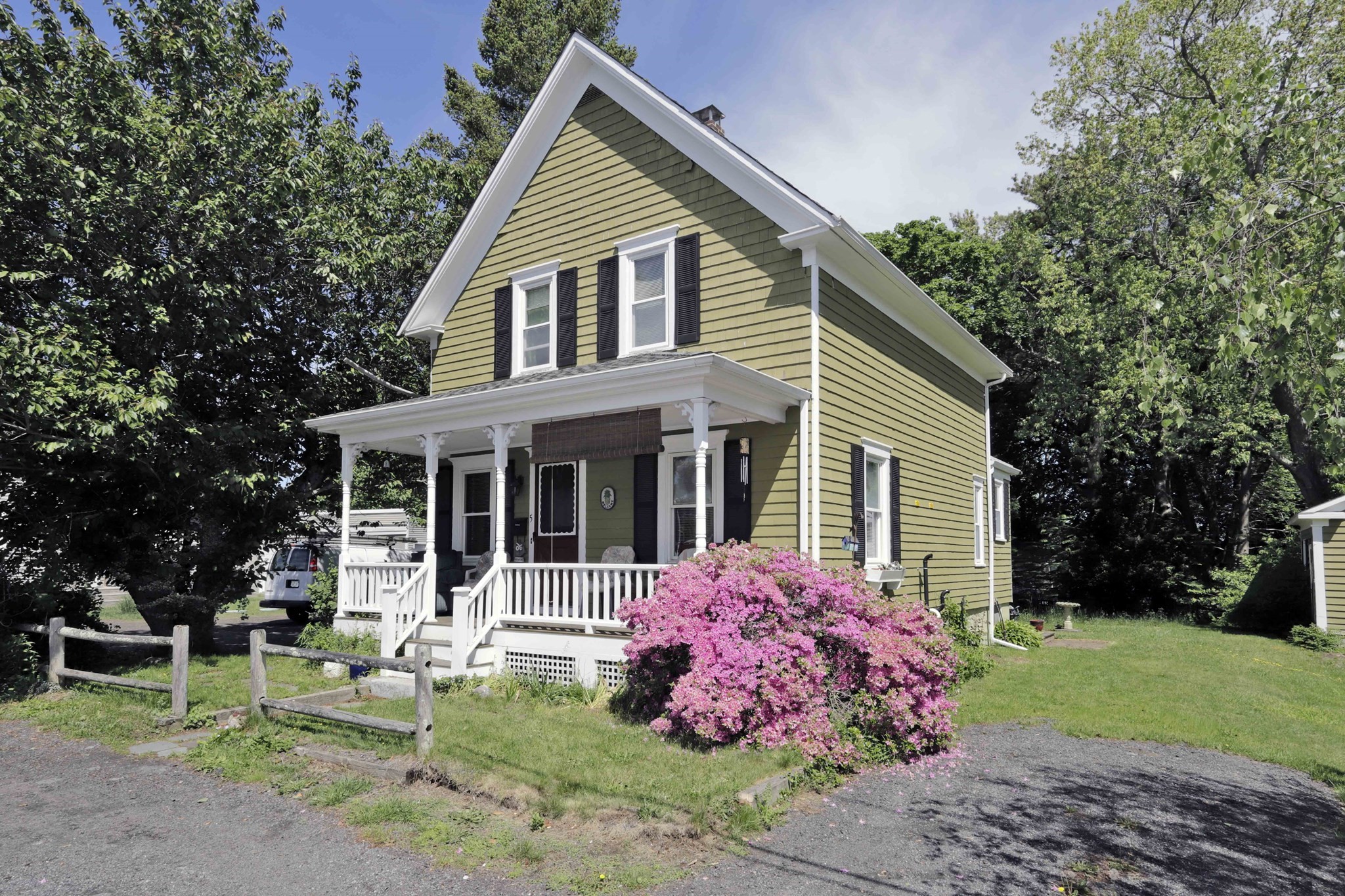 5 Anthony St, Acushnet, MA 02743