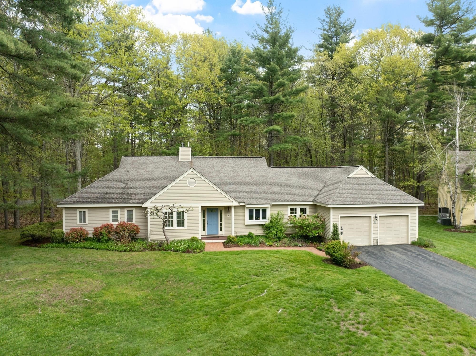 36 Pickman Dr, Bedford, MA 01730