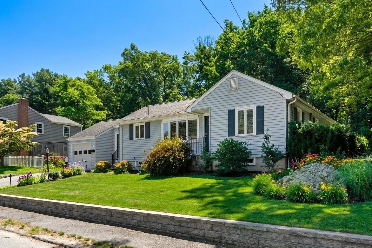 9 Fisher Terrace, Woburn, MA 01801